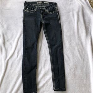 Day trip by Buckle skinny jeans. Cute and comfy